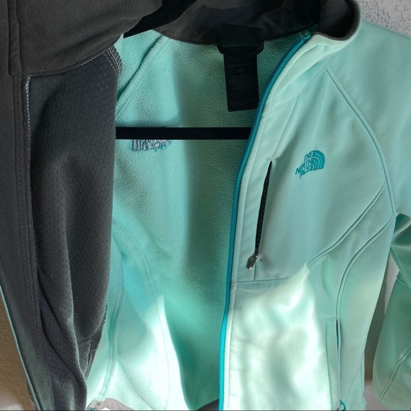 North Face Bionic Mint Blue Jacket - Picture 9 of 11